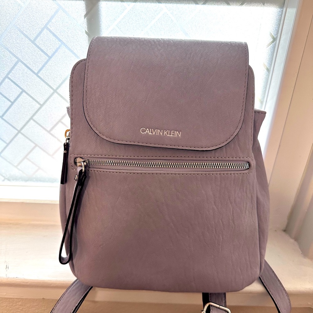 [SOLD] Calvin Klein Elaine Backpack in Purple